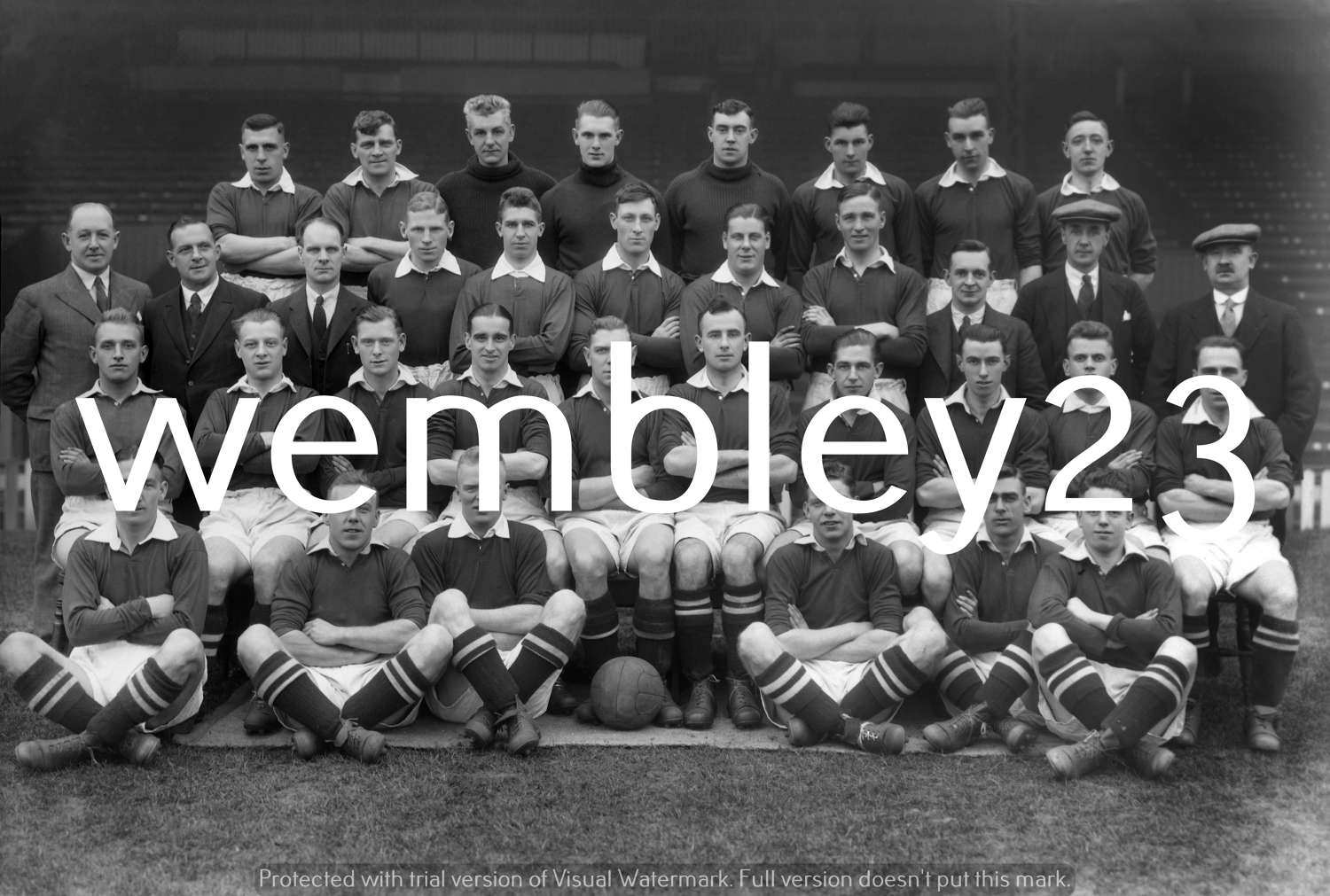 Albert Wilkes Manchester United 1932-33 team