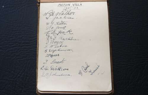 Aston Villa 1921/22 Autograph Page